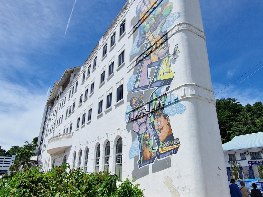 艾京生钟楼-亚庇必去景点