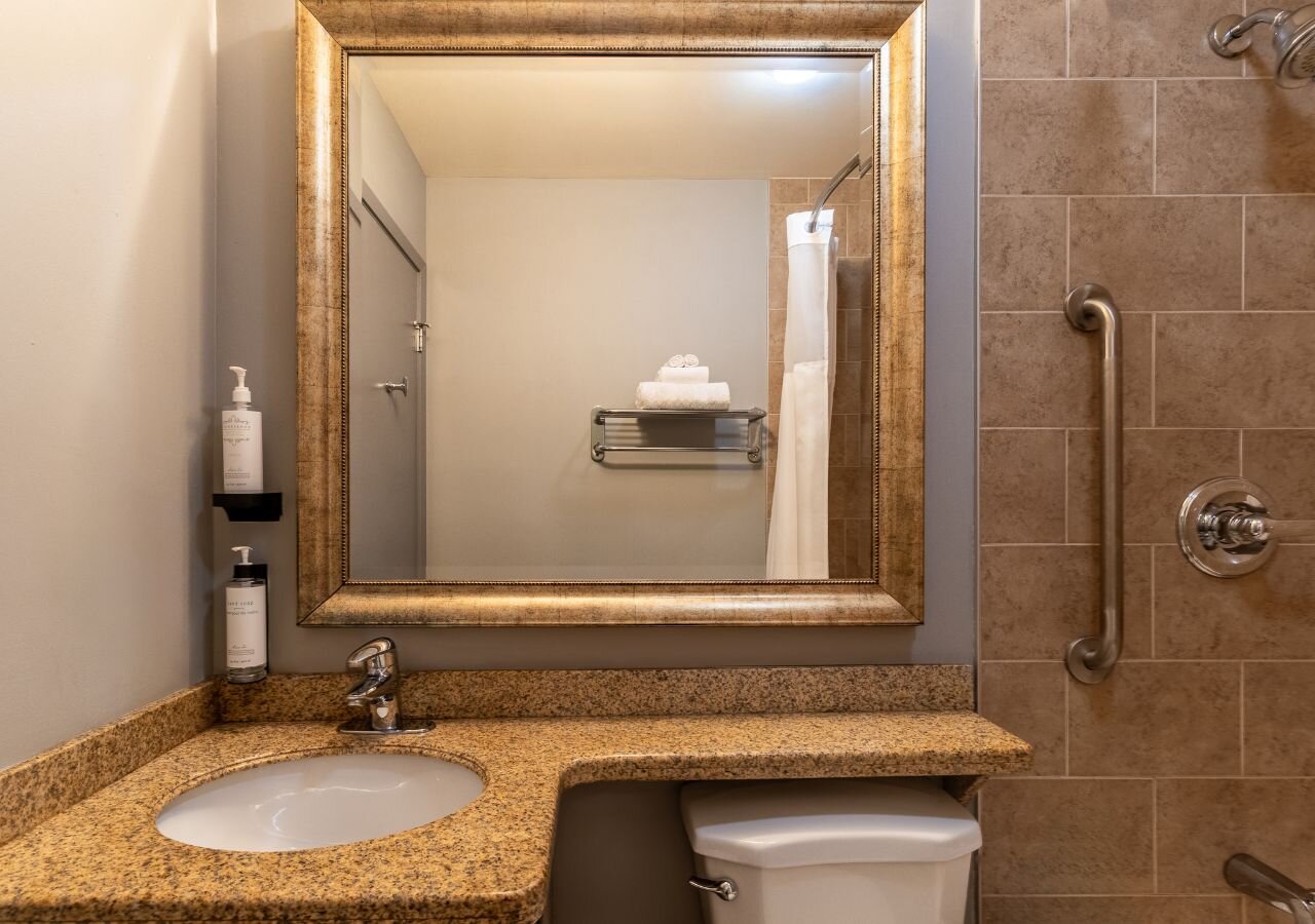 Inn On Prince Hotel & Conference Centre Truro-浴室