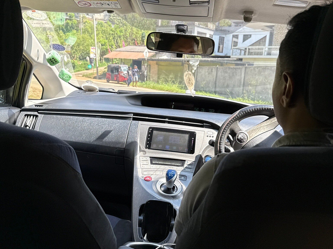 STAR CEYLON HOLIDAY TOURS SRI LANKA-Dompe必去景点