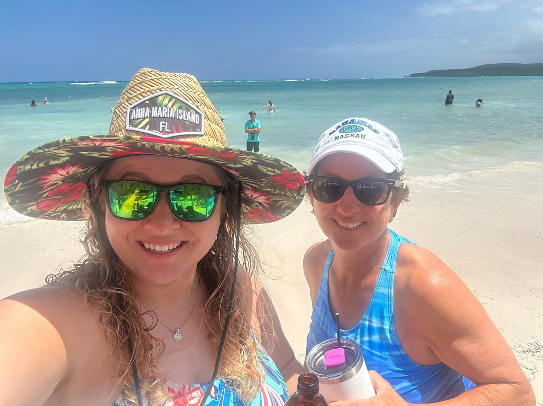 Blue Waters Beach Club-法尔茅斯必去景点