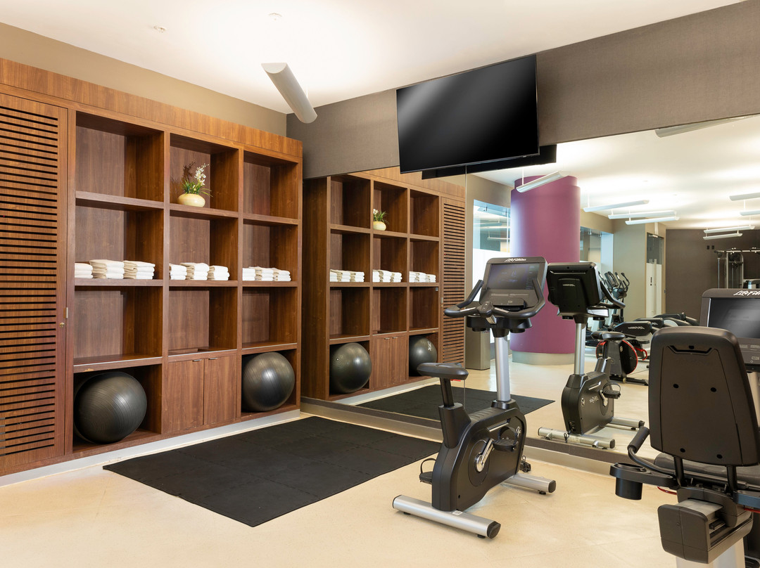 墨西哥城机场万怡酒店主图