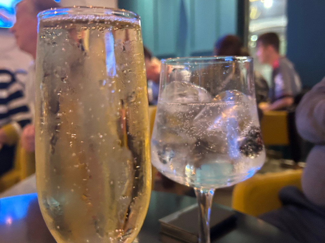 Zarcos Cocktail Bar-洛斯阿尔卡萨雷斯必去景点