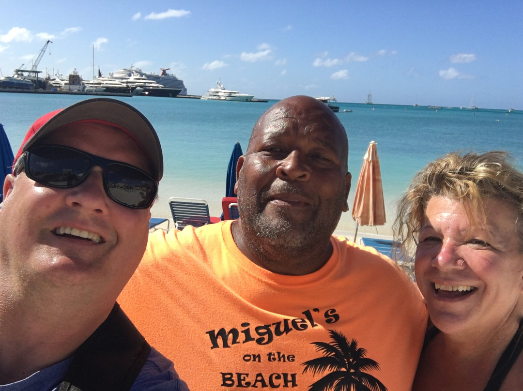 Miguel's Hot Beach Spot-圣马丁岛必去景点