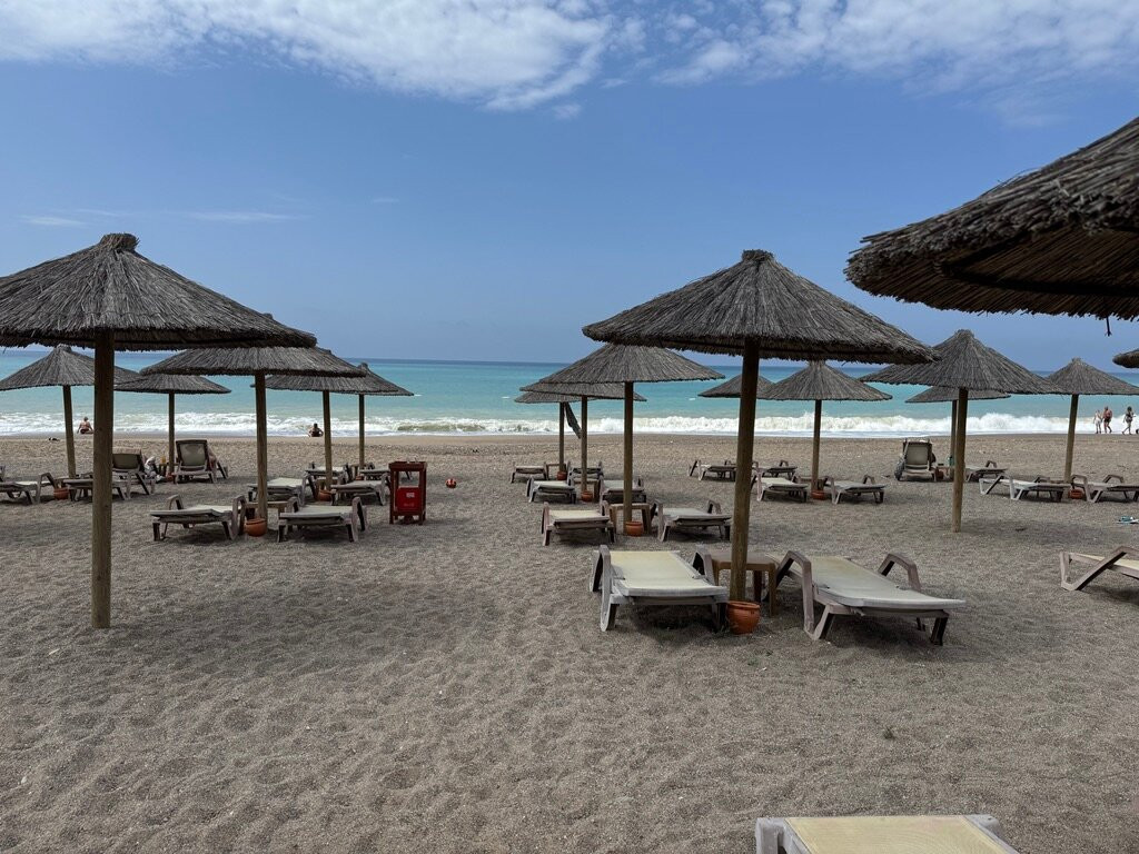 Adora Calma Beach Hotel主图
