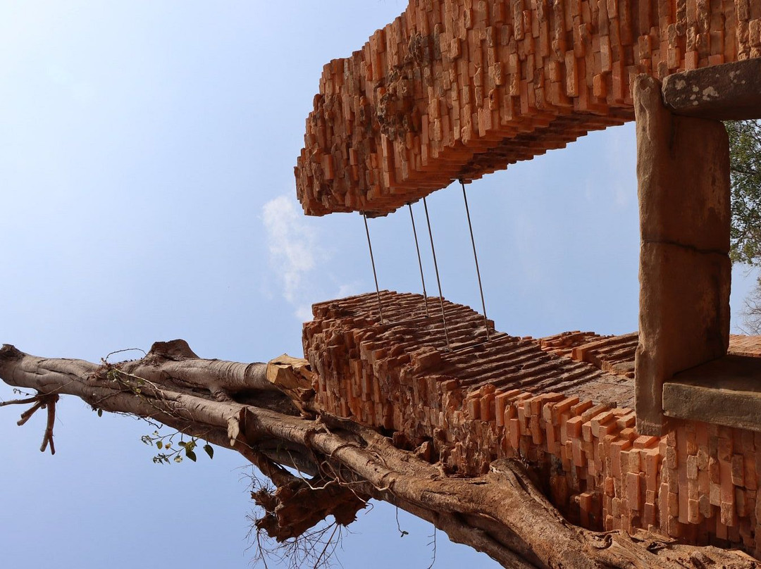 Prasat Yeai Poeun-磅同必去景点