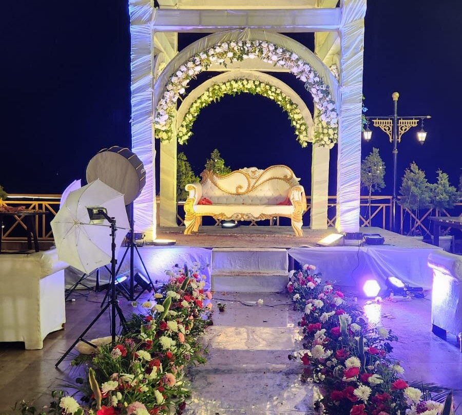 拉吉普尔之巅酒店主图