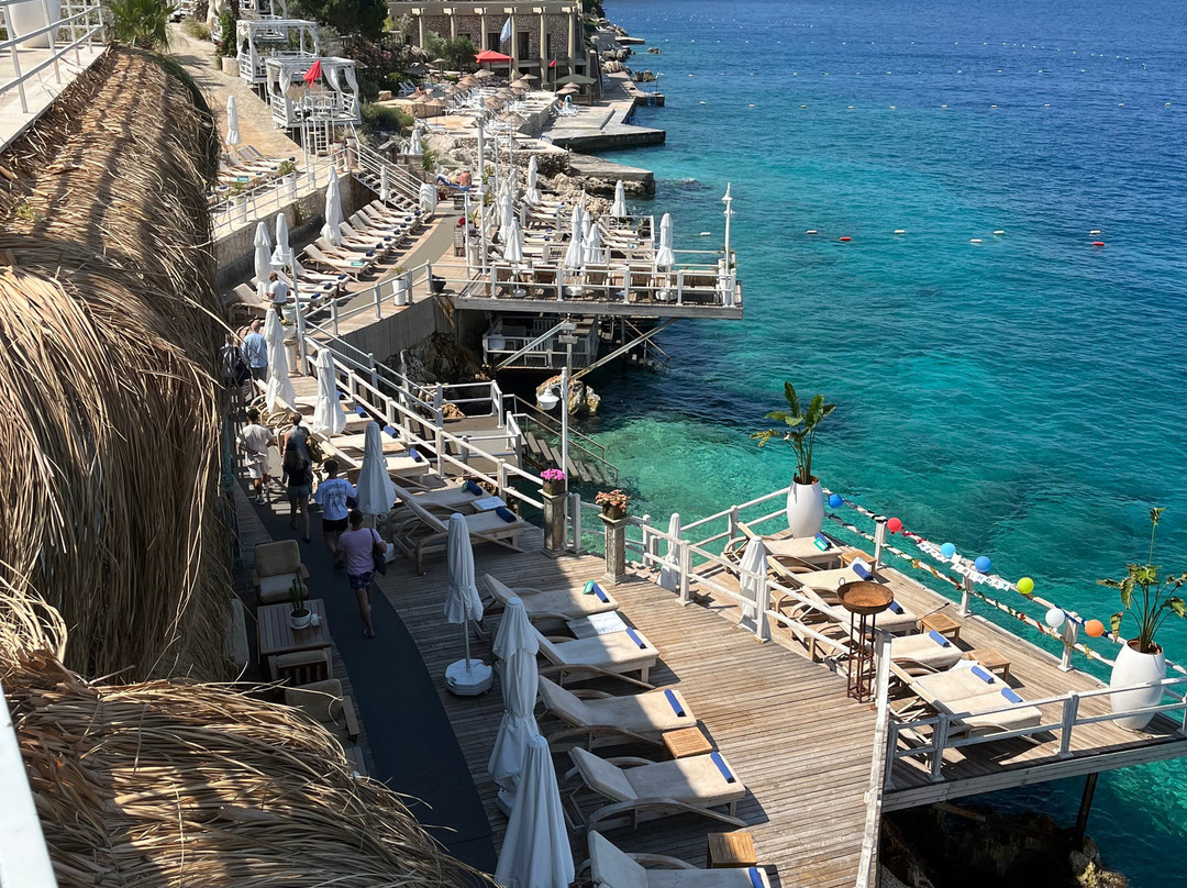 Zest Beach Club景点图片
