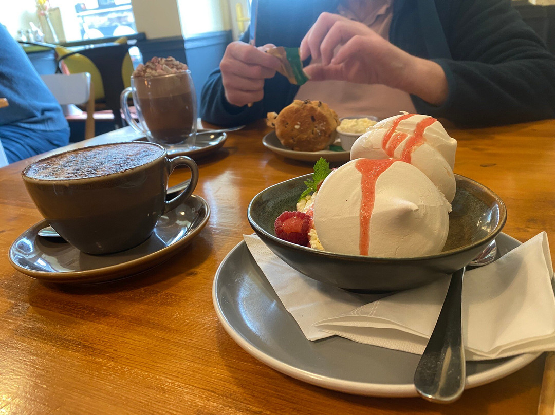 Eamo & Ro Cafe and Larder