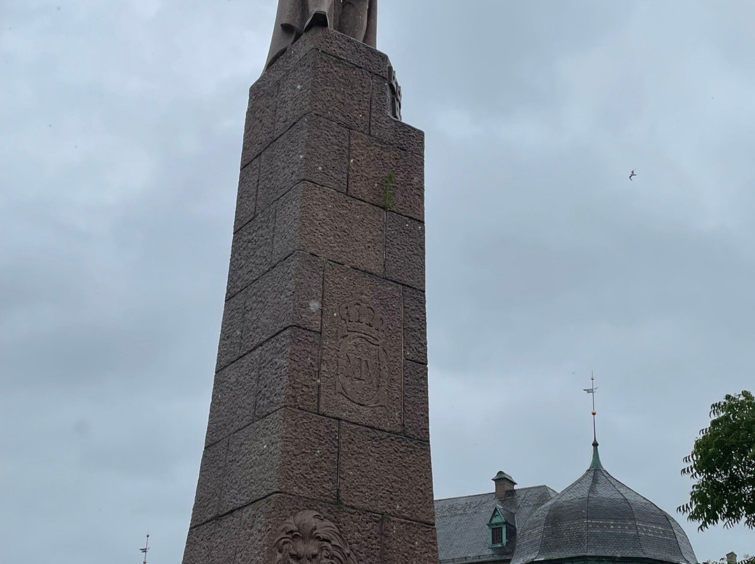 Statyn ''Karl XIV Johan''