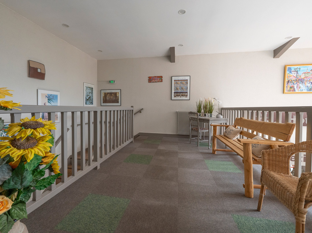 Hôtel O'Nice Saintes主图