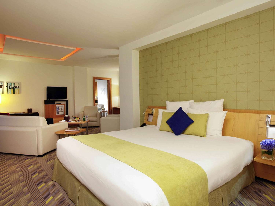 达曼商业园诺富特酒店主图