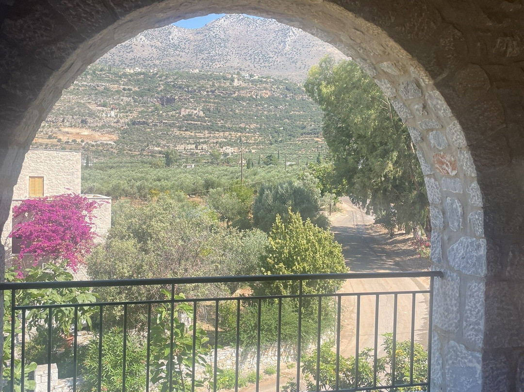 Las - Giannakakou Traditional Stone Houses主图