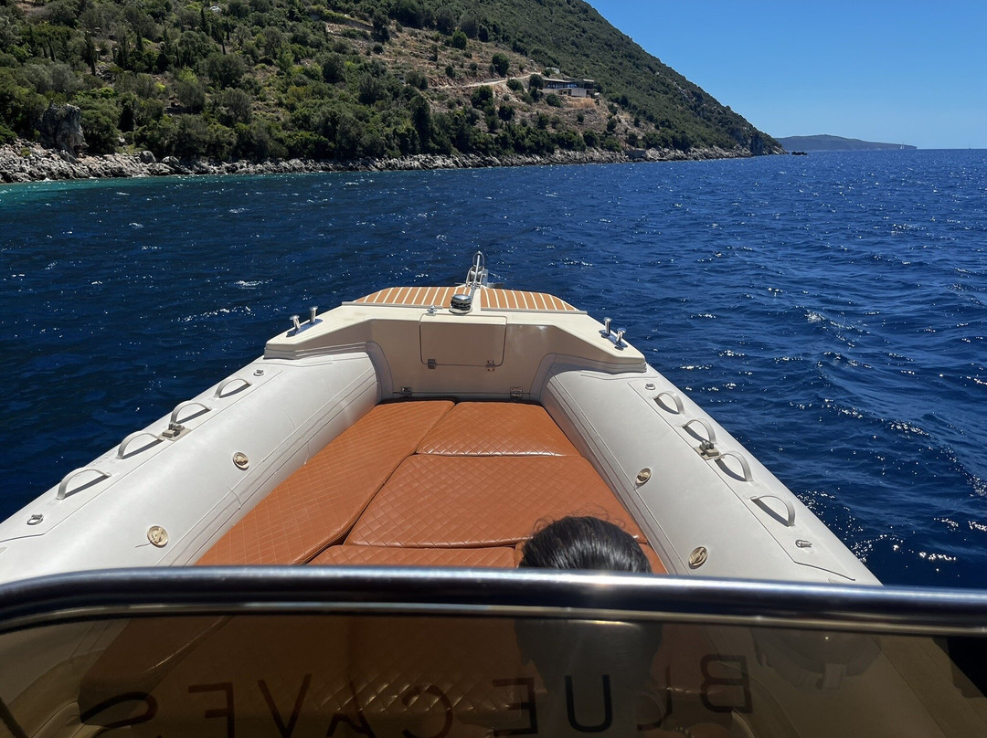 Blue Caves-Korithi必去景点