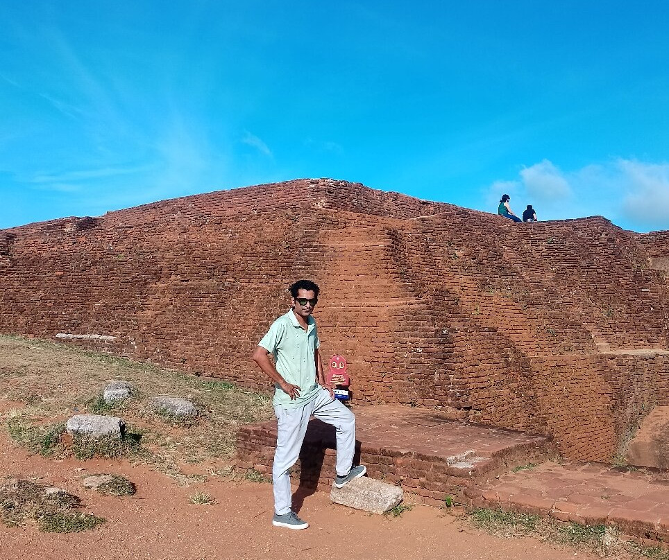 Raj Lanka Tours Nouraj