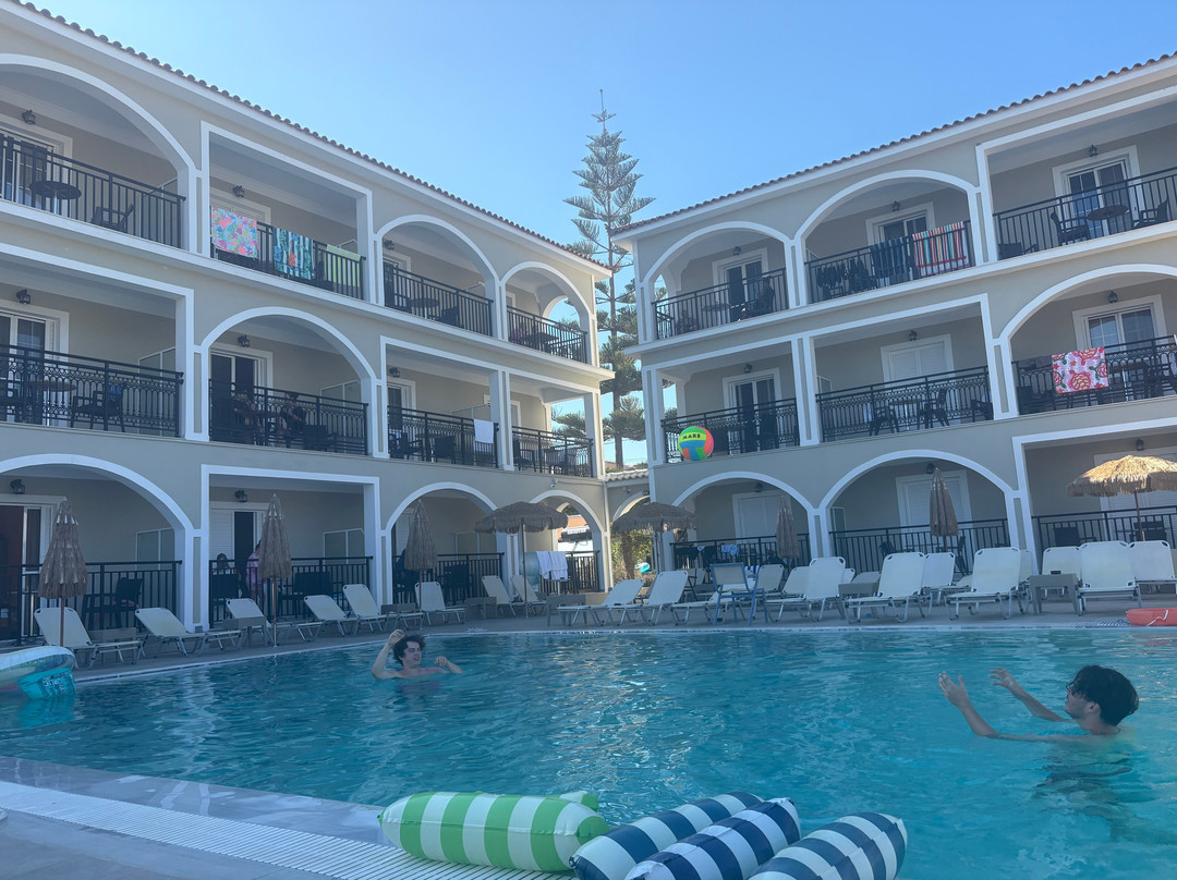 Athina Apartments主图