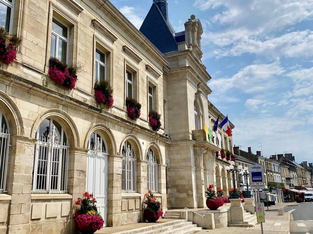 Église Saint-Pierre de Chauvigny-Chauvigny必去景点