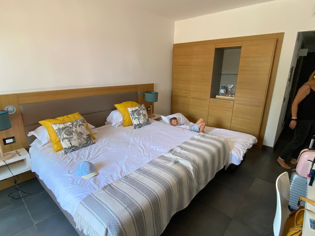 Hotel San Lucianu主图