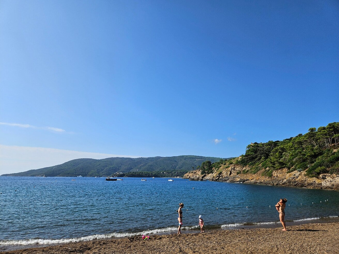 Spiaggia di Barbarossa-Porto Azzurro必去景点