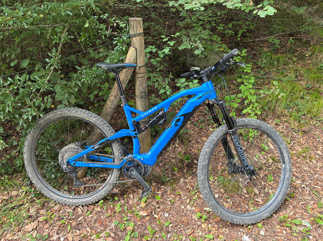 Gringo's E-bike-Solto Collina必去景点