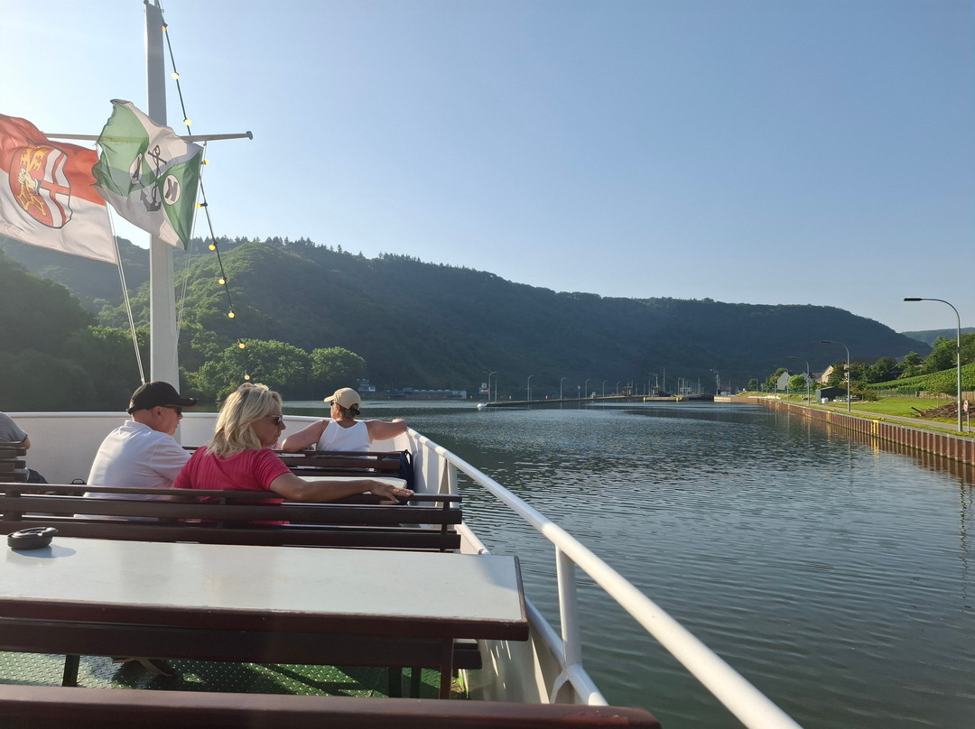 Personen-Schifffahrt Gebr. Kolb-Briedern必去景点