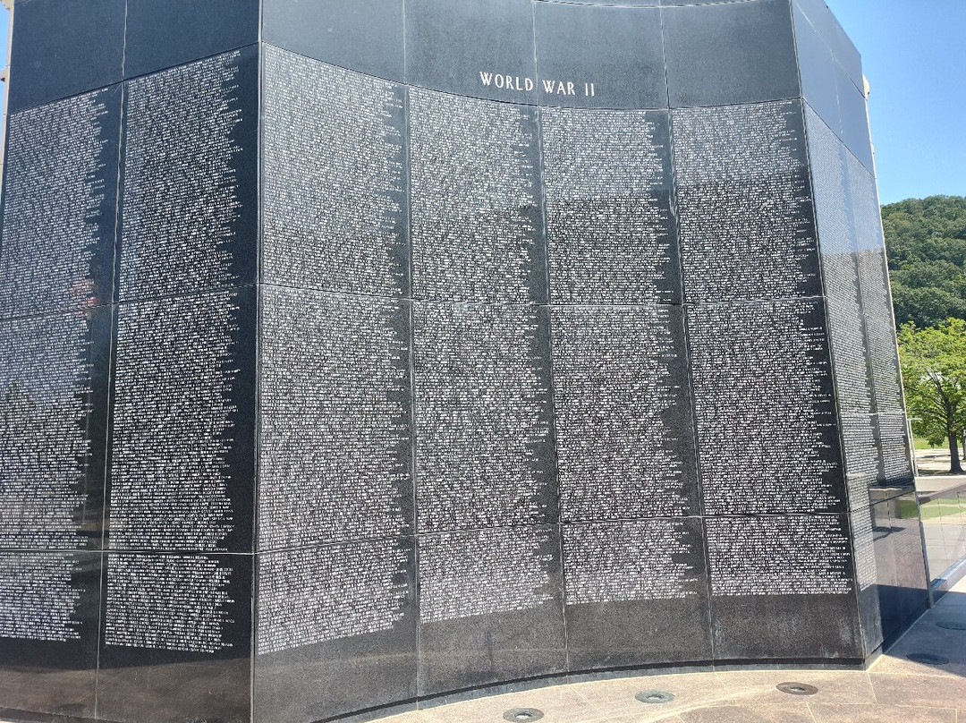 West Virginia Veterans Memorial-查尔斯顿必去景点
