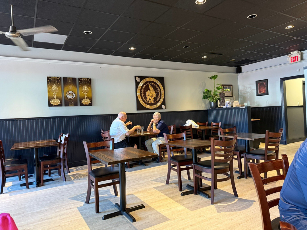 Victoria Capital Regional District餐馆和美食-Sabhai Thai Restaurant Ltd