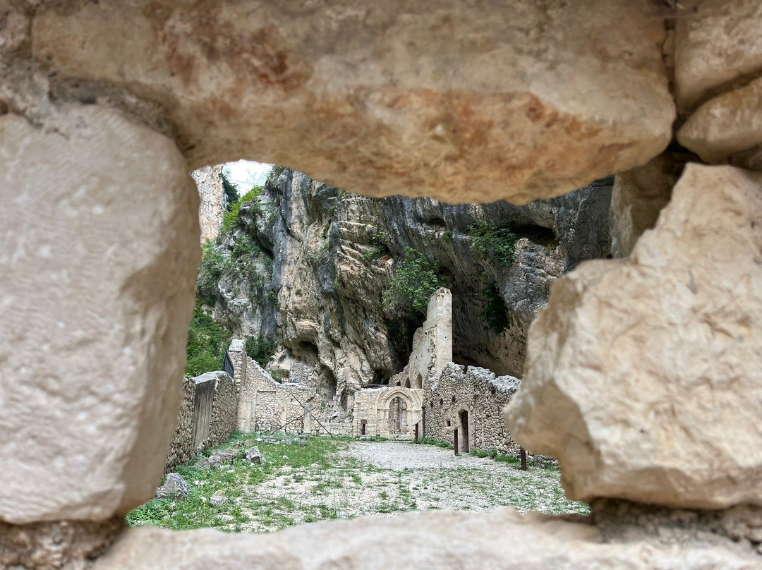 Monastero di San Martino In Valle-Fara San Martino必去景点