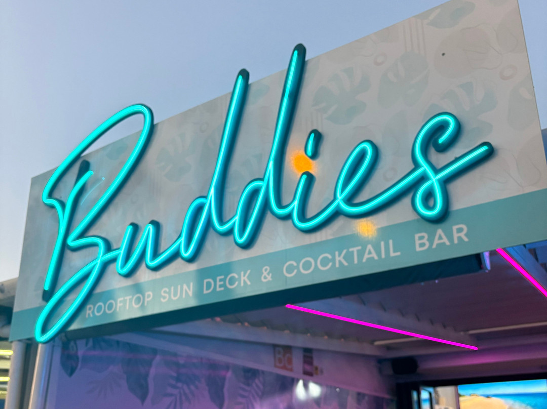 Buddies Bar Los Cristianos Tenerife-洛斯克里斯蒂亚诺斯必去景点