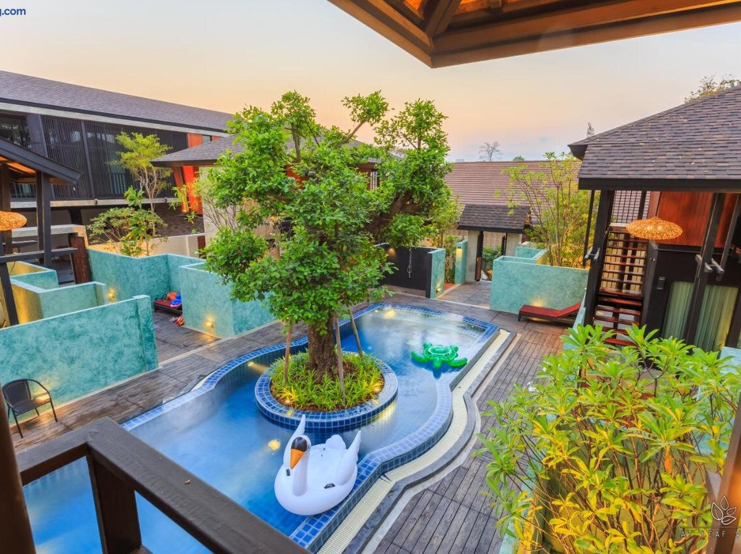 At Leaf Villa