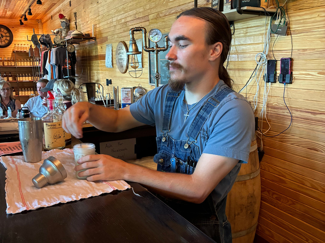 Black Sea Shines Of The Ozarks