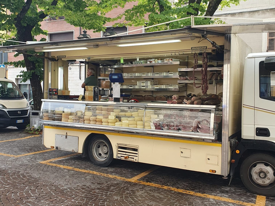 Salumi E Formaggi Fusciani-Apecchio必去景点