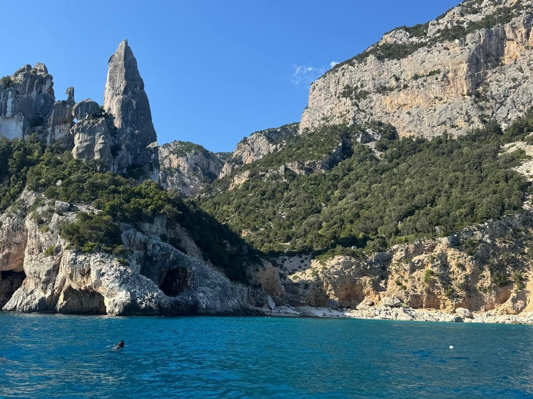 Blue Driving - Noleggio Gommoni ed escursioni nel Golfo di Orosei-奥罗塞必去景点