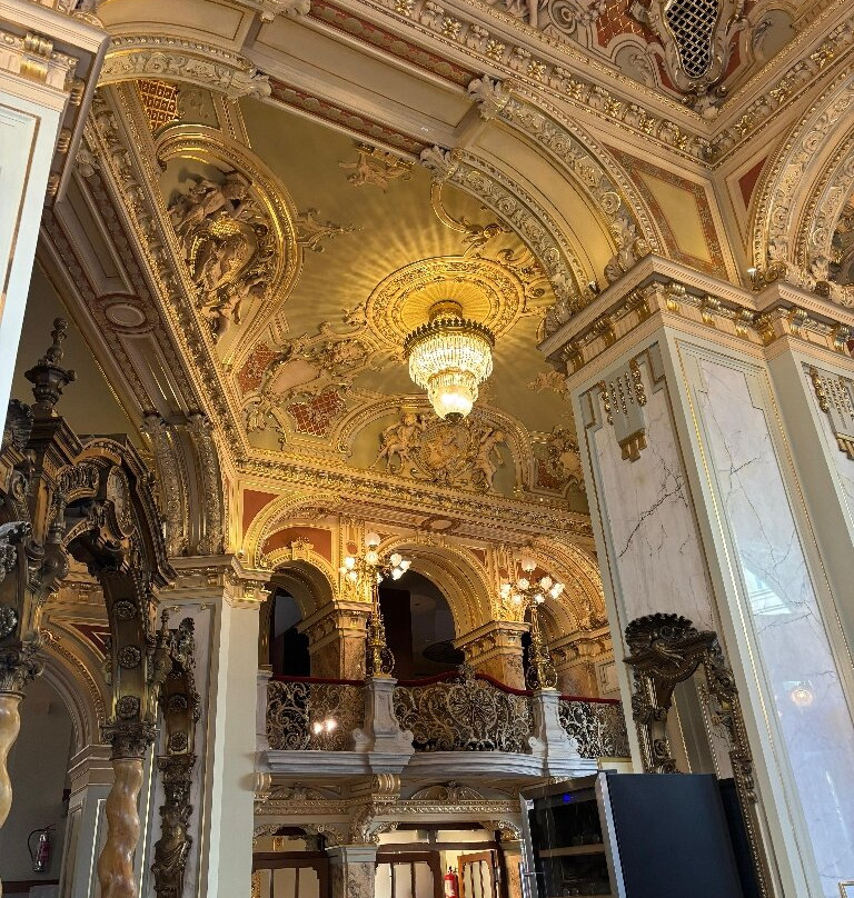 纽约宫殿咖啡馆-布达佩斯必去景点