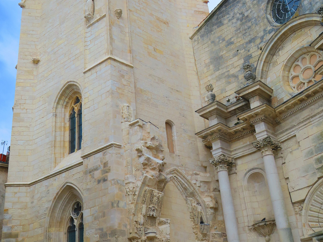 Eglise St-Sauveur-拉罗谢尔必去景点