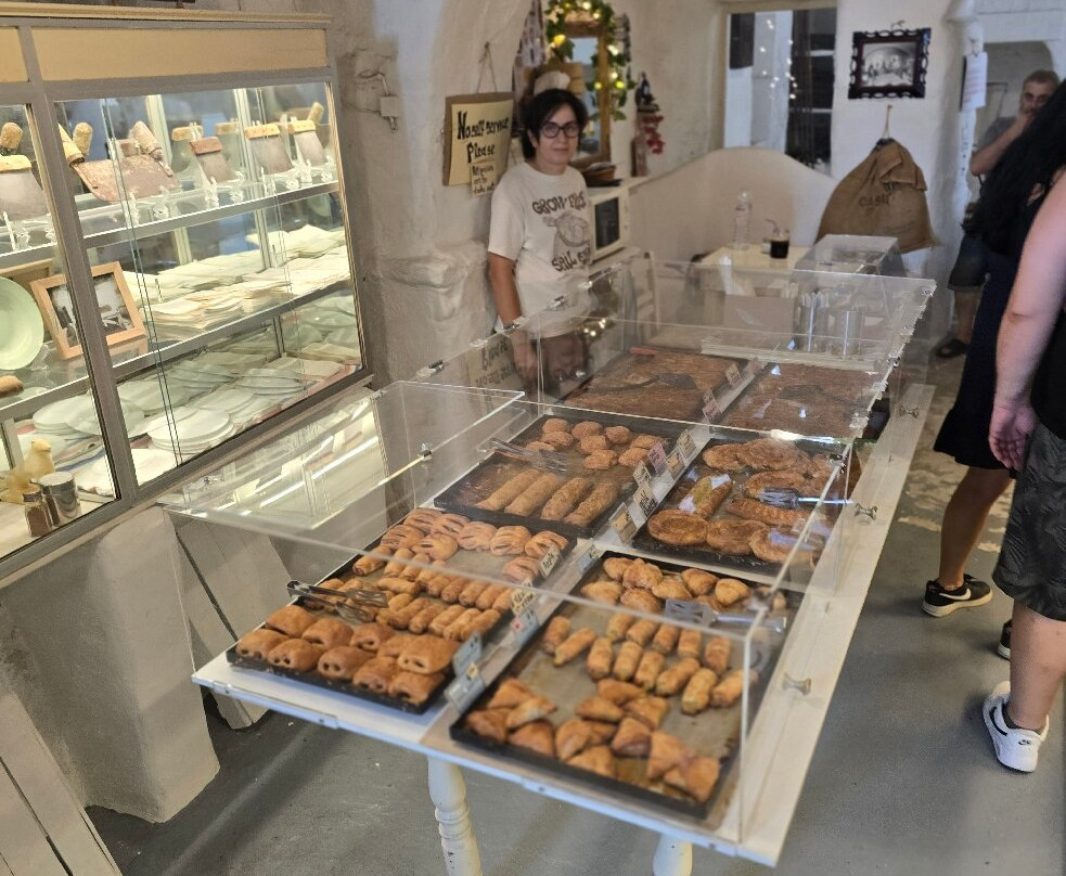 Gioras Wood Medieval Mykonian Bakery-米克诺斯镇必去景点