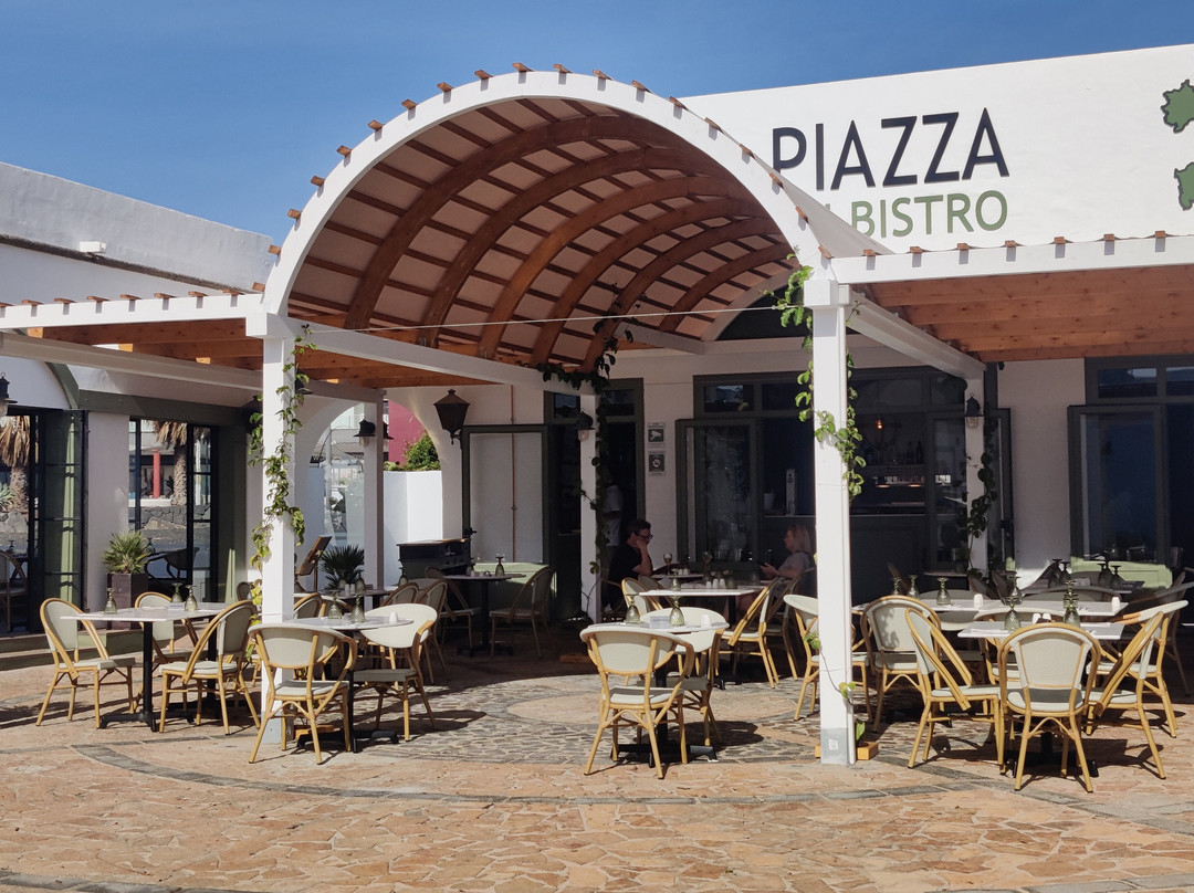 La Piazza Italian Bistro