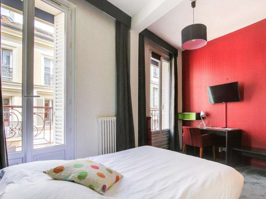 德安勒特酒店主图