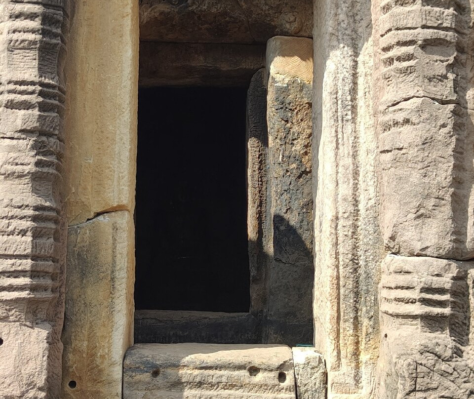 Prang Ku-猜也蓬必去景点