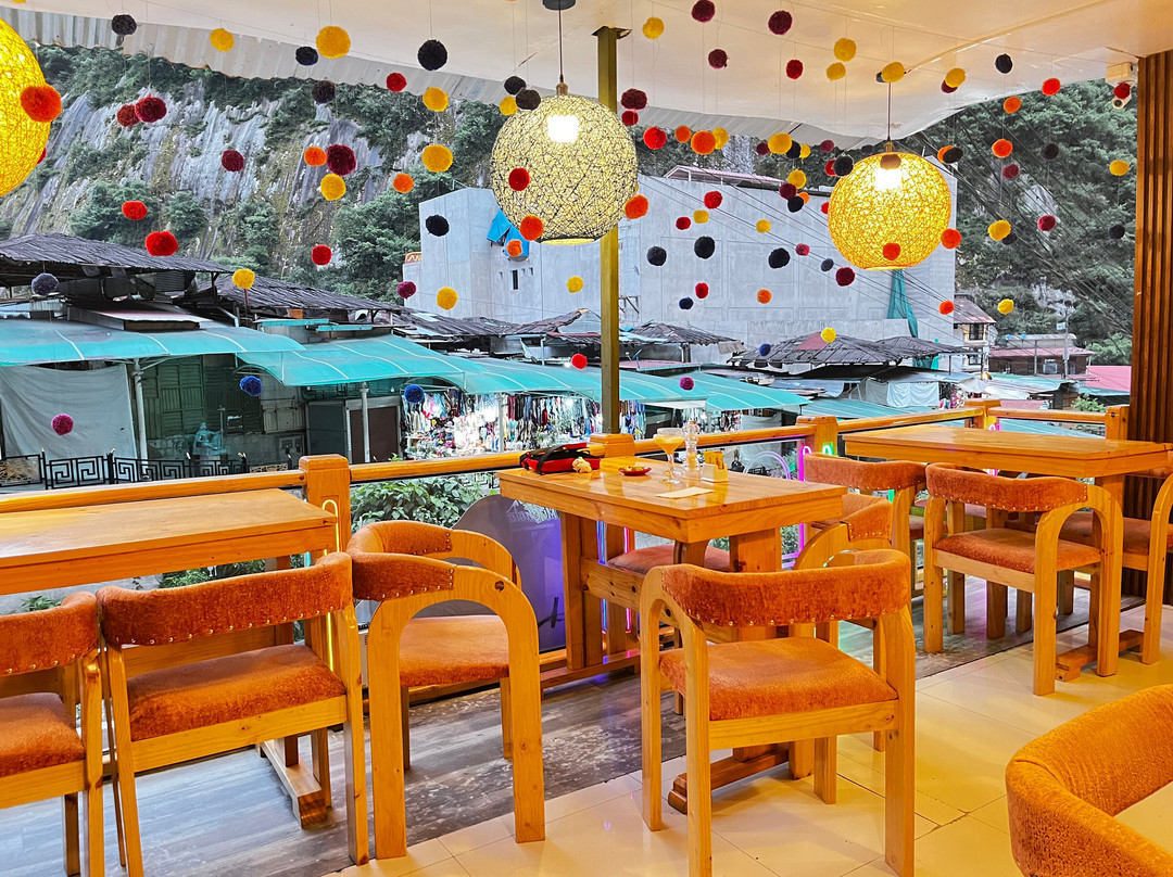 Mi Chola Restaurant & Bar