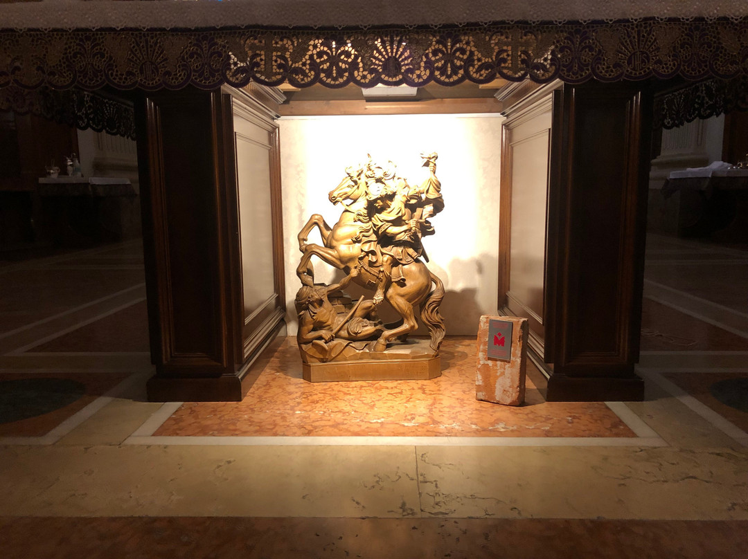 Chiesa Parrocchiale di San Martino Vescovo-佩斯基耶拉德尔加尔达必去景点