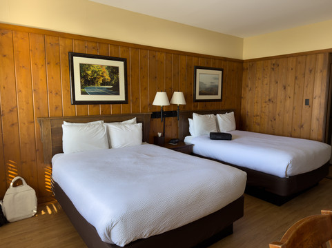 天堂之地酒店主图