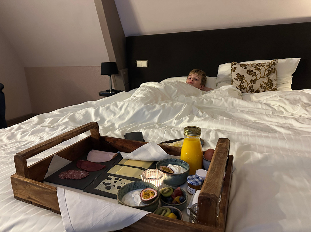 布莱斯套房酒店主图