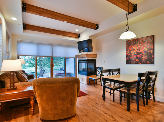 新公园度假酒店主图