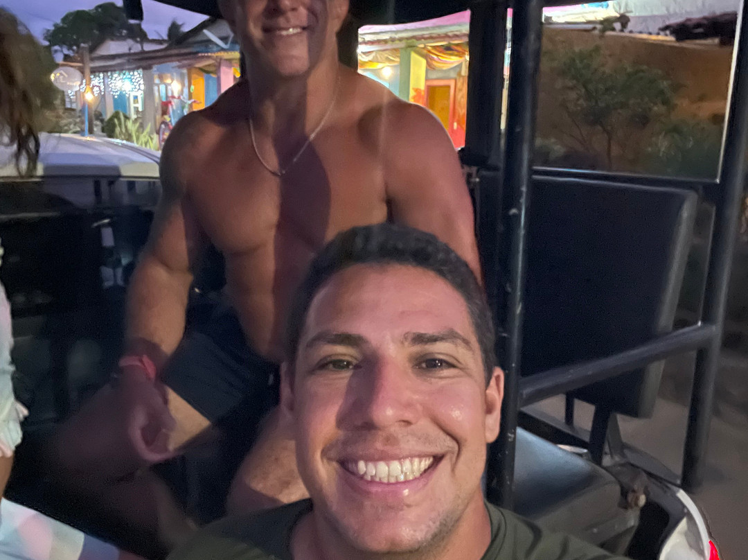 Dois Irmãos Passeios Noronha-费尔南多-迪诺罗尼亚群岛必去景点