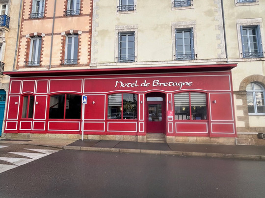 皇后宁静酒店主图