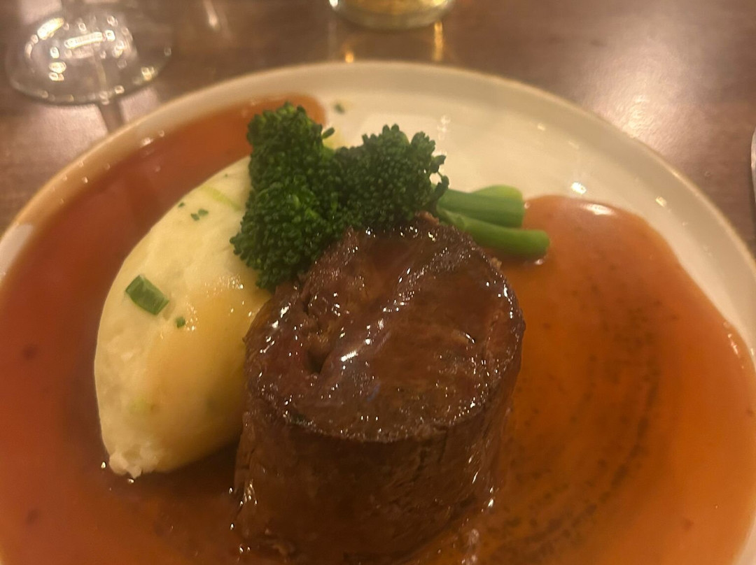 The Melbreak Hotel主图