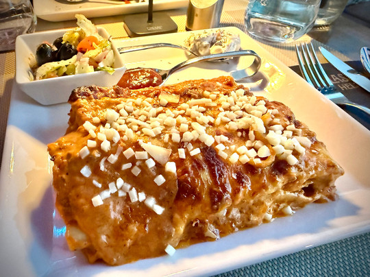 La Lasagna Cafe & Bar