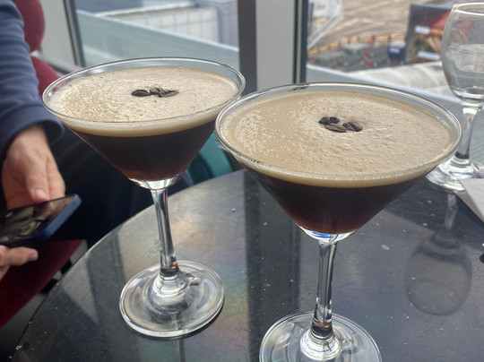 Plaza Premium Lounge Gatwick North Departures-霍利必去景点