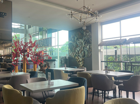 泗水机场瑞士贝尔旅店主图