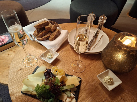 胡贝图斯酒店主图